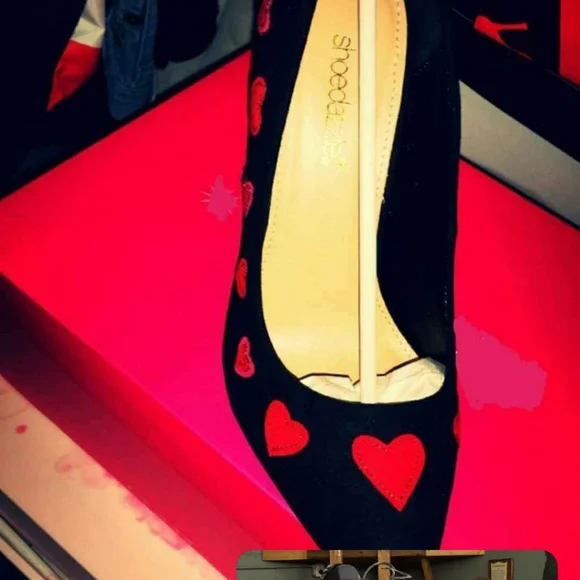 Beautiful Heart Heels - Picture 4 of 8